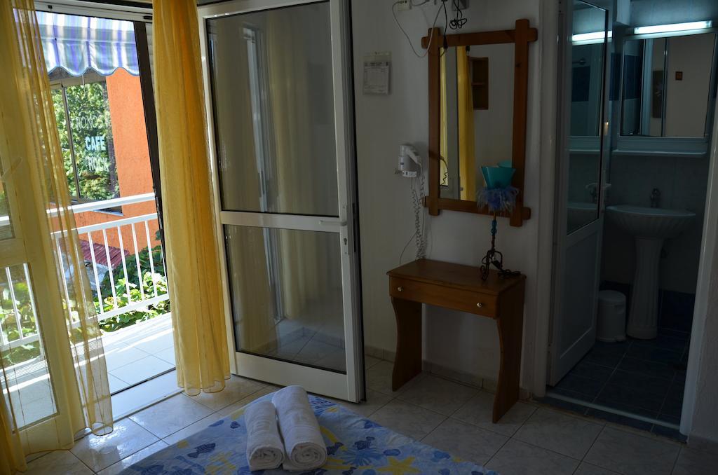 Chrisi Akti Hotel Skala Potamia  Bilik gambar